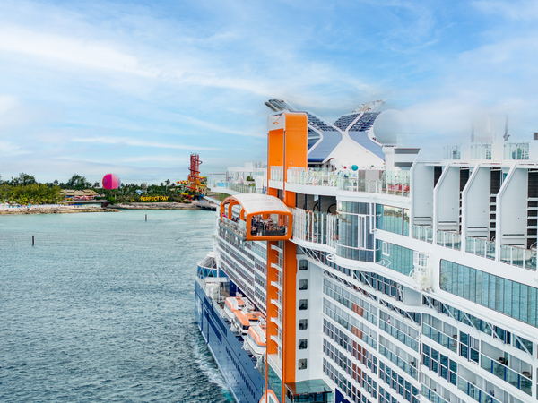 Celebrity Cruises, Celebrity Beyond. The Magic Carpet 1 ©CEL.jpg